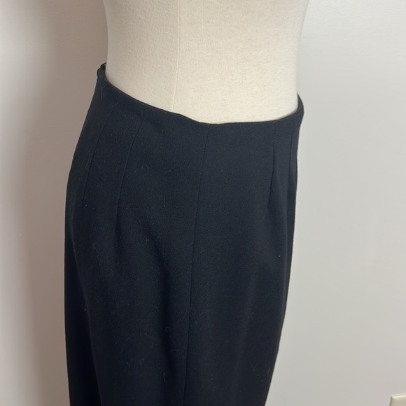 I tags Black Ellen Tracy fitted Skirt with back kick pleat size 8 see discript - Picture 6 of 11